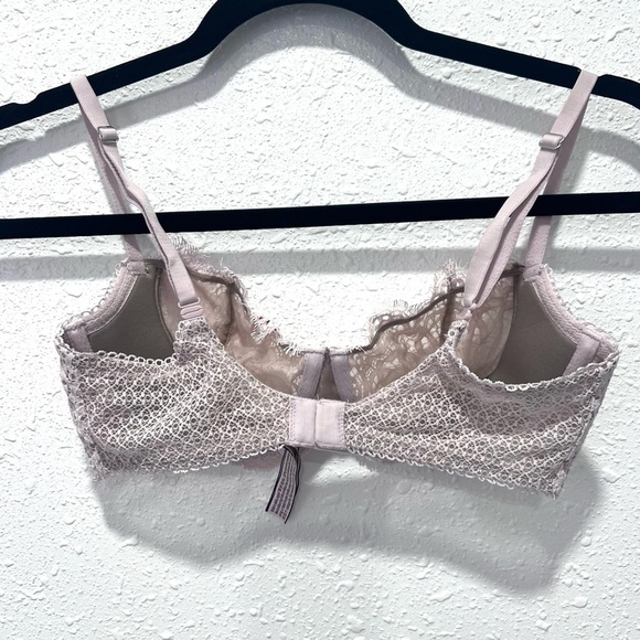 Victoria's Secret underwire balconette Delicate Lace Bra in Soft Pink 32D - Picture 5 of 10